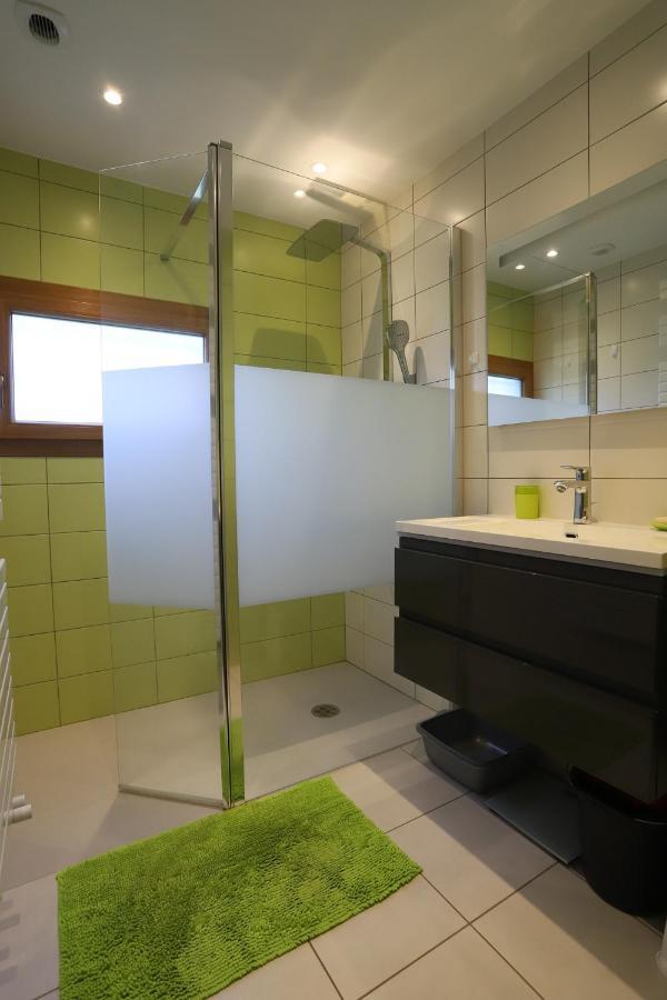 Le Vintage Grand Appartement 4 Etoiles Avec Jardin Proche Du Lac Annecy Dış mekan fotoğraf